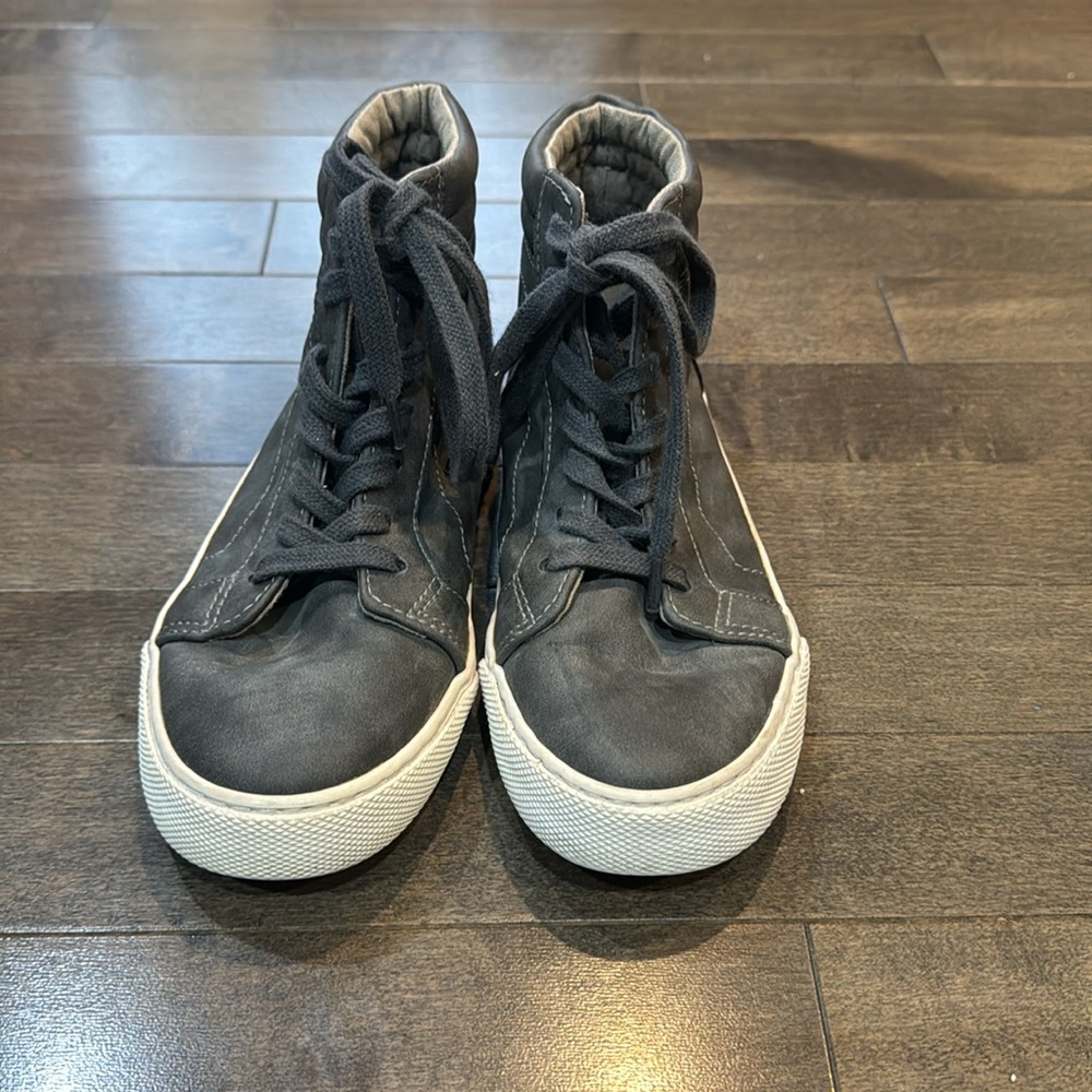 Old Navy Boys Faux-Suede Shoes, Size 1